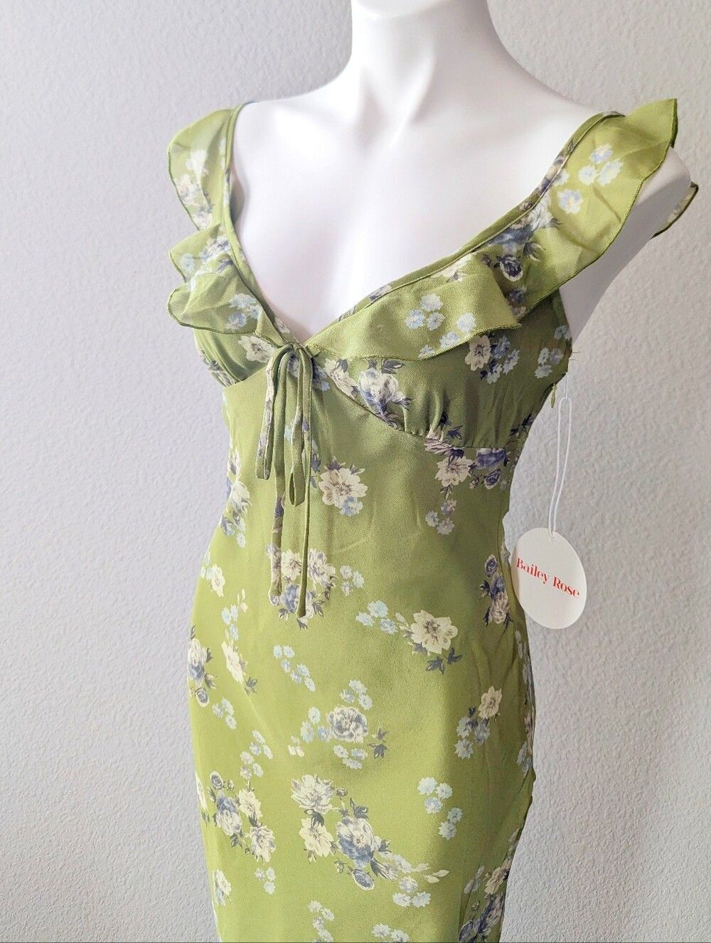 NWT Bailey Rose Green Chiffon Floral Dress - Picture 2 of 4